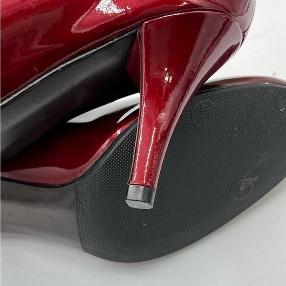 Stuart‎ Weitzman Burgundy Round Toe Patent Leather Pumps Style KH95757 Sz 7M - Picture 12 of 16
